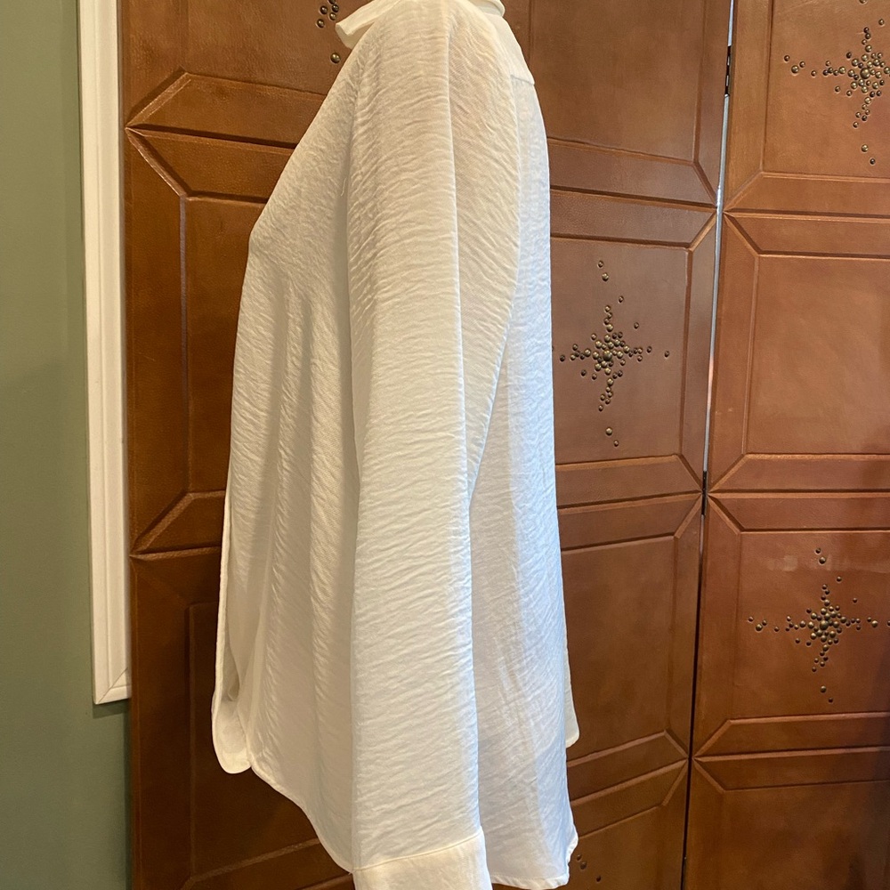 Vince Camuto White Cuffed Sleeve Blouse - Picture 2 of 5